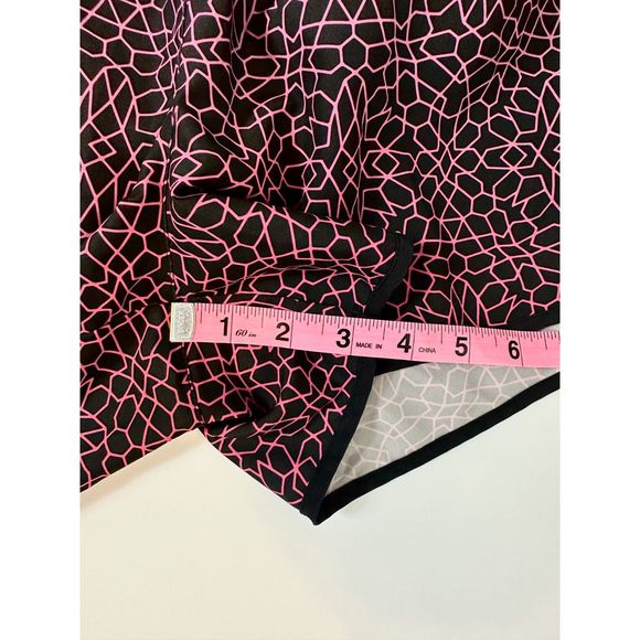 Nike Dri-Fit Women's Pink Printed Ombre Shorts - Picture 8 of 10
